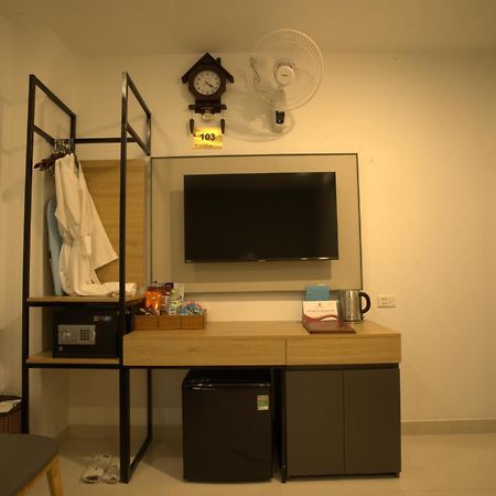A25 Hotel - 14 Luong Huu Khanh Ho Chi Minh City Exterior photo