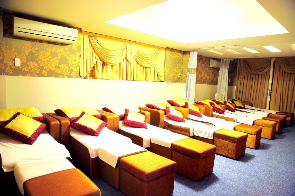 A25 Hotel - 14 Luong Huu Khanh Ho Chi Minh City Exterior photo